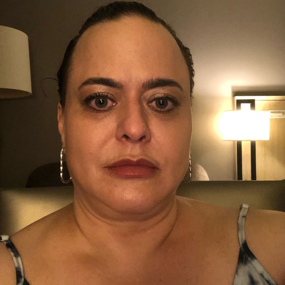 Meet your Posher, Jennifer - Picture 1 of 1